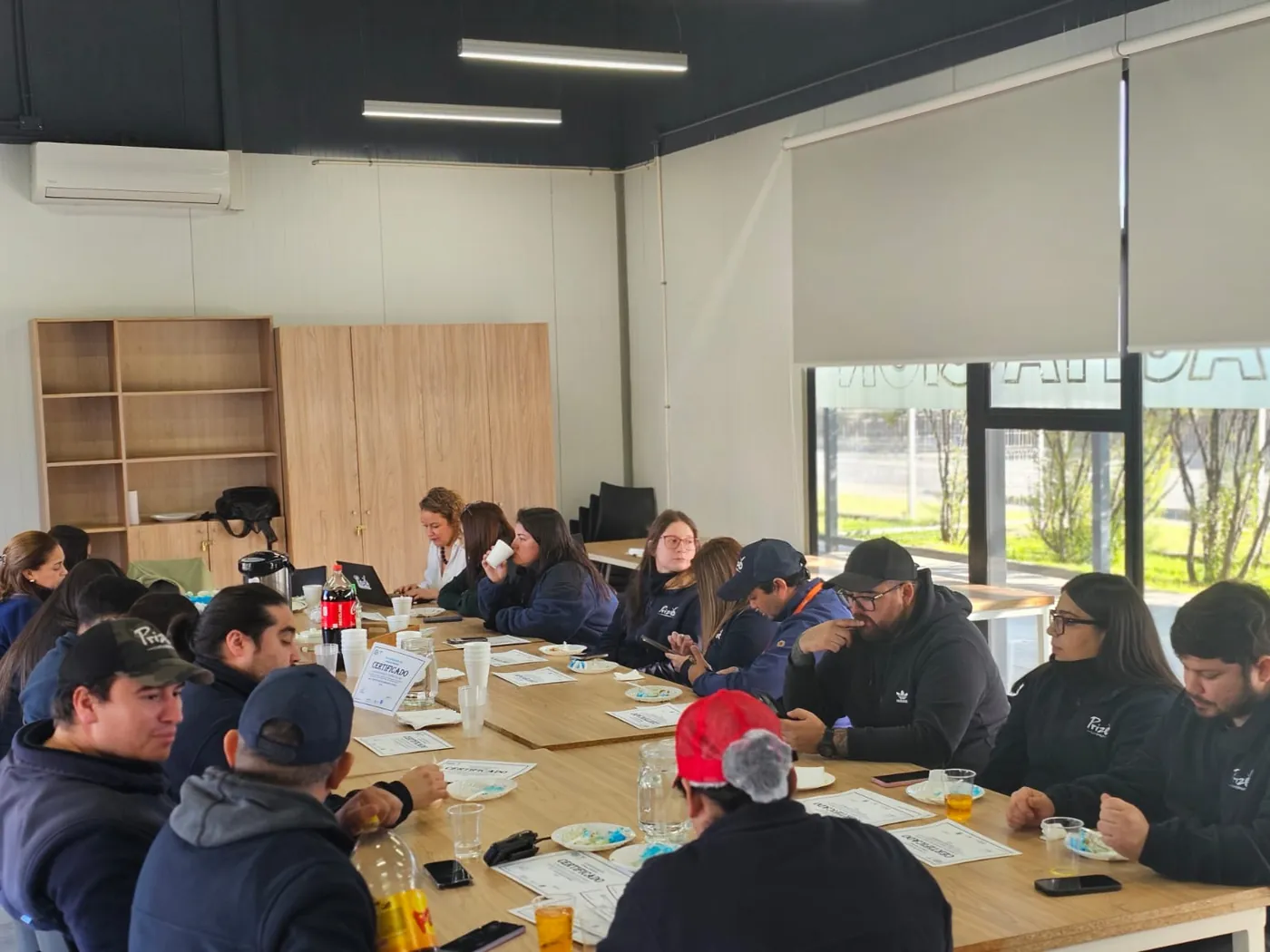 Cierre de curso con entrega de certificados a los participantes